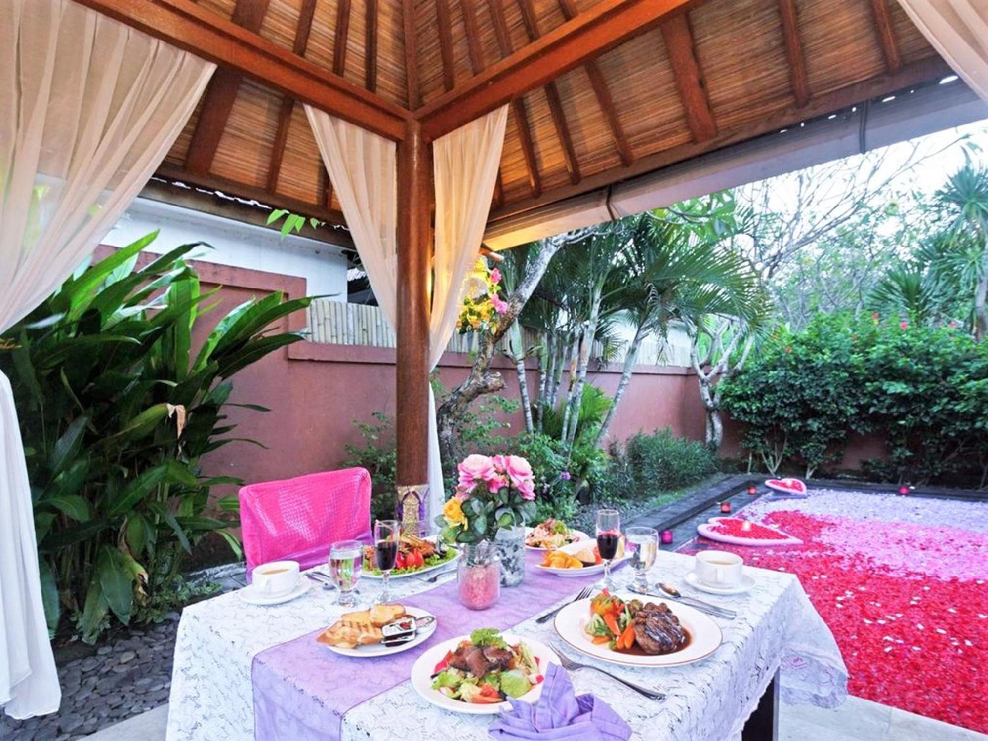 One Bedroom Private Villa Kuta Семиняк Екстериор снимка